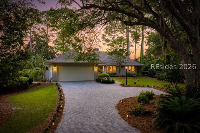 17 Christo Dr, Hilton Head Island, SC 29926