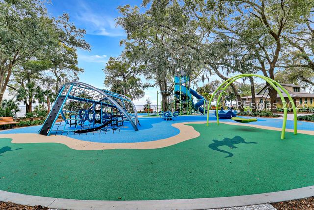 17 Christo Dr, Hilton Head Island, SC 29926