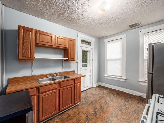 116-118 E Hudson Street, Columbus, OH 43202