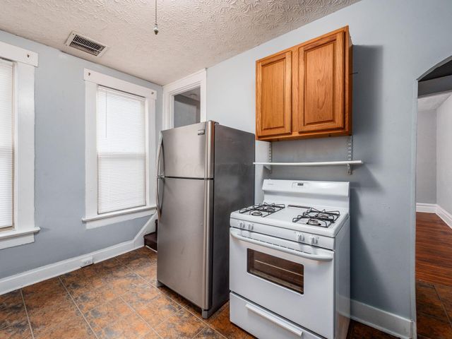 116-118 E Hudson Street, Columbus, OH 43202