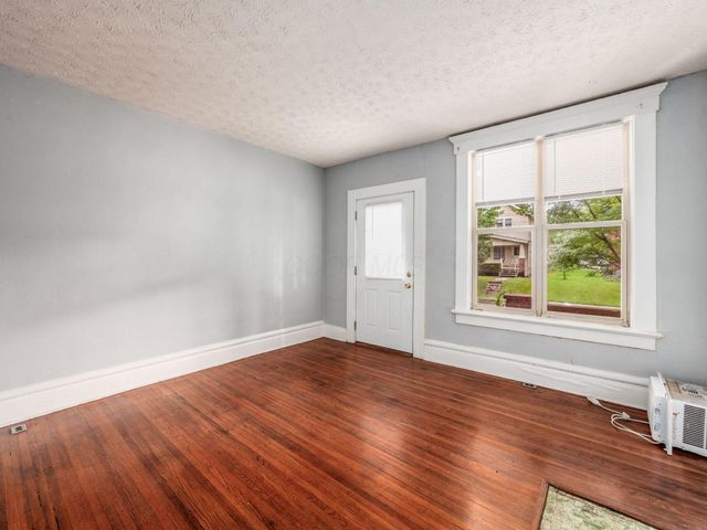 116-118 E Hudson Street, Columbus, OH 43202