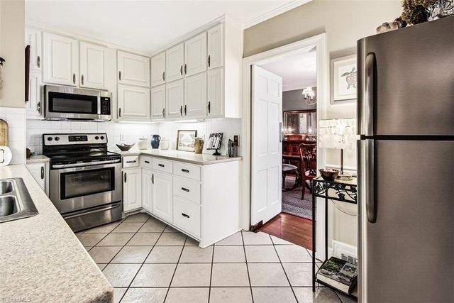 304 S Fayetteville Street, Liberty, NC 27298