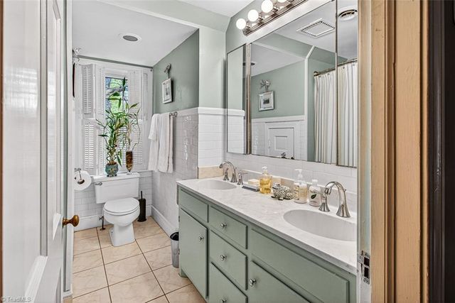304 S Fayetteville Street, Liberty, NC 27298