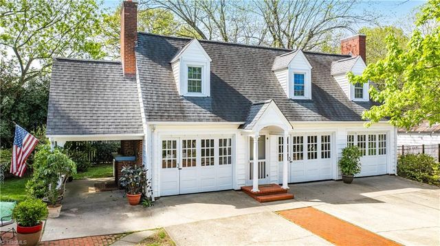 304 S Fayetteville Street, Liberty, NC 27298