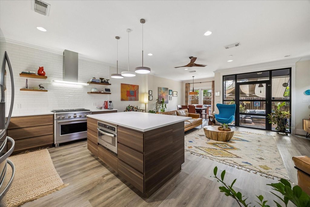 1529 Lawrence Street B, Houston, TX 77008
