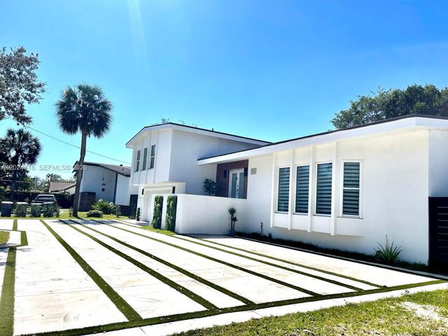 19960 Highland Lakes Boulevard, Miami, FL 33179