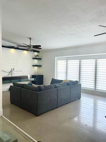 19960 Highland Lakes Boulevard, Miami, FL 33179