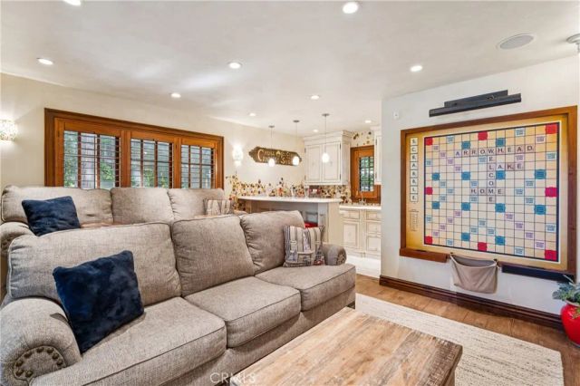 27596 High Knoll, Lake Arrowhead, CA 92352