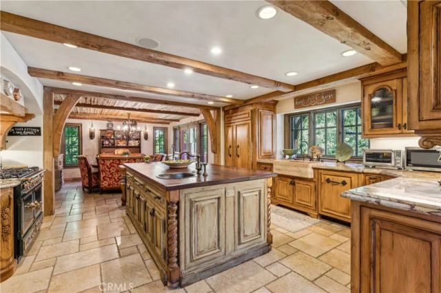 27596 High Knoll, Lake Arrowhead, CA 92352