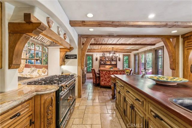 27596 High Knoll, Lake Arrowhead, CA 92352