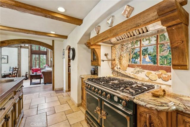 27596 High Knoll, Lake Arrowhead, CA 92352