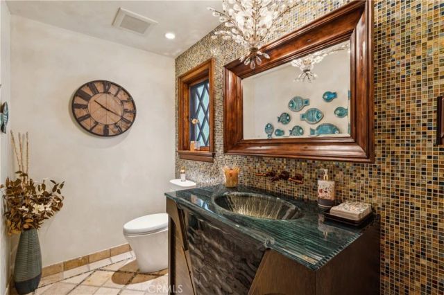 27596 High Knoll, Lake Arrowhead, CA 92352