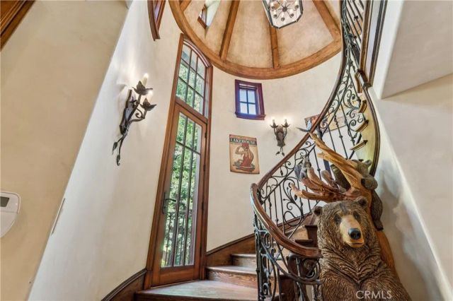 27596 High Knoll, Lake Arrowhead, CA 92352