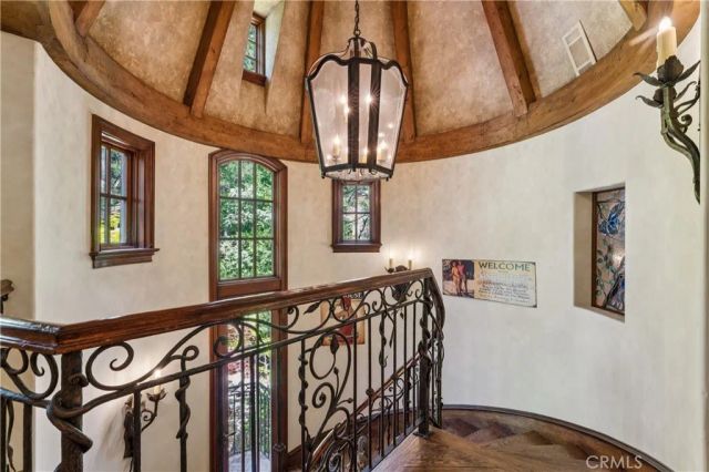 27596 High Knoll, Lake Arrowhead, CA 92352