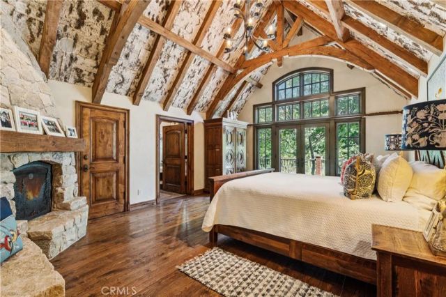 27596 High Knoll, Lake Arrowhead, CA 92352
