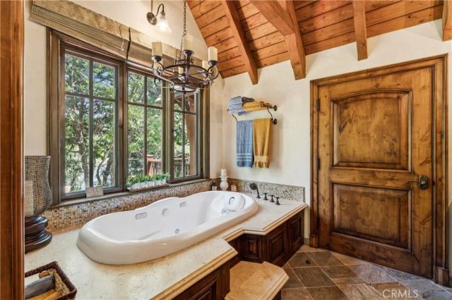 27596 High Knoll, Lake Arrowhead, CA 92352