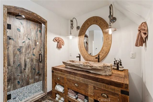 27596 High Knoll, Lake Arrowhead, CA 92352