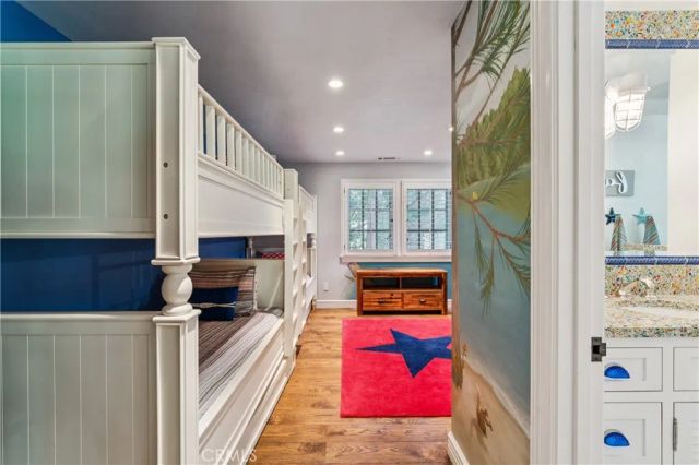27596 High Knoll, Lake Arrowhead, CA 92352