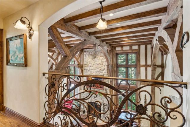 27596 High Knoll, Lake Arrowhead, CA 92352