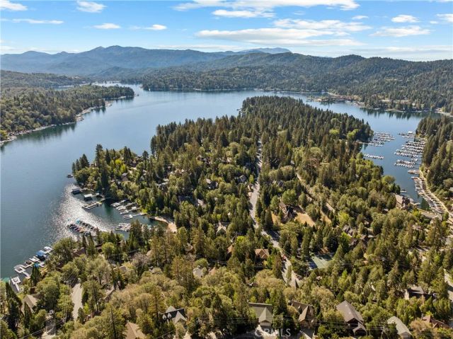 27596 High Knoll, Lake Arrowhead, CA 92352
