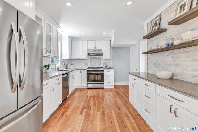 118 Shorefront Park, Norwalk, CT 06854