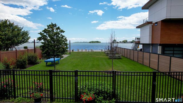 118 Shorefront Park, Norwalk, CT 06854