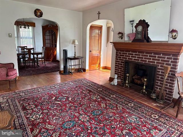FRANK, Kingsville, MD 21087