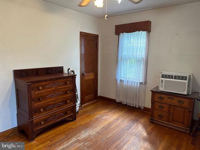 FRANK, Kingsville, MD 21087