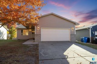 1513 E 71st St N Street N, Sioux Falls, SD 57104