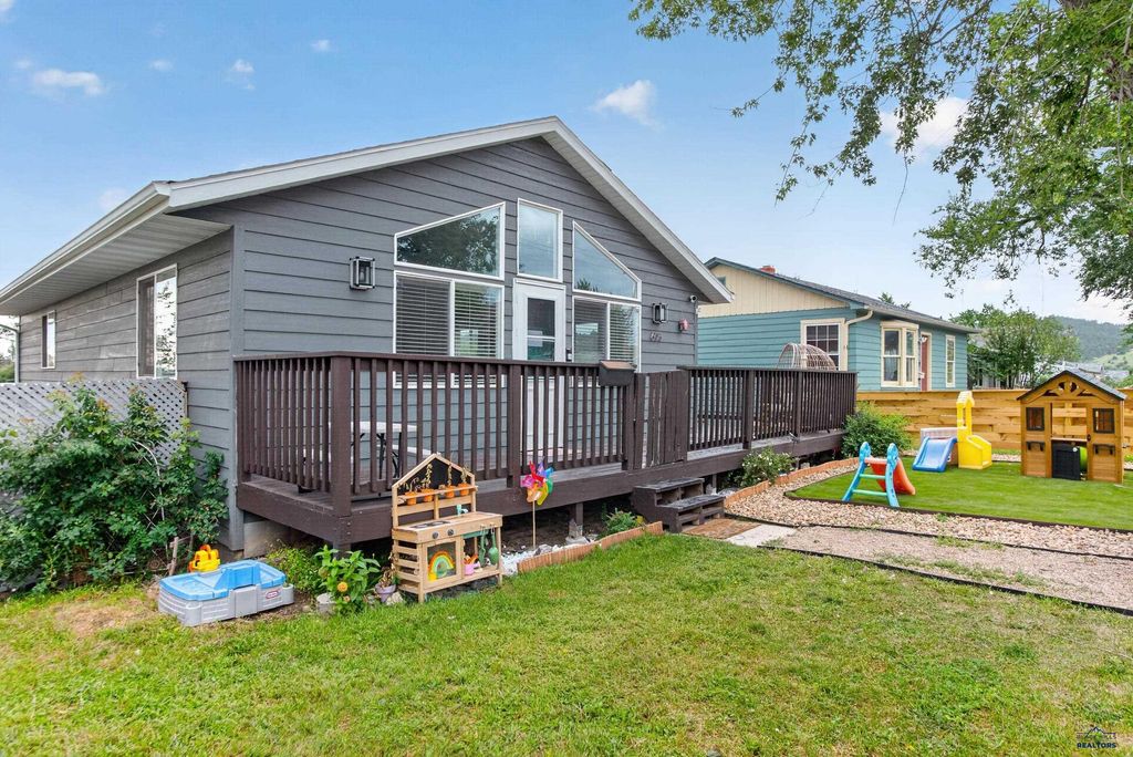 605 ST JAMES, Rapid City, SD 57701