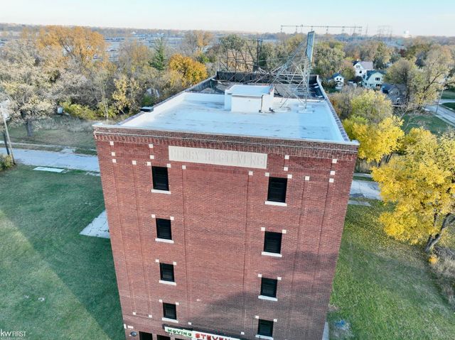 1273 Broadway Boulevard, Flint, MI 48506