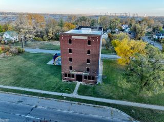 1273 Broadway Boulevard, Flint, MI 48506