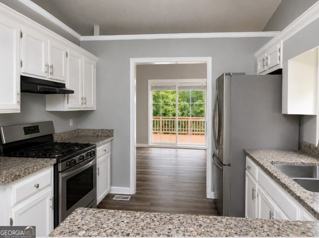 635 Clearwater Place, Lawrenceville, GA 30044