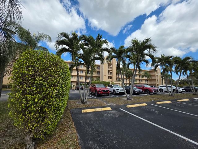 7145 Huntington Lane 208, Delray Beach, FL 33446