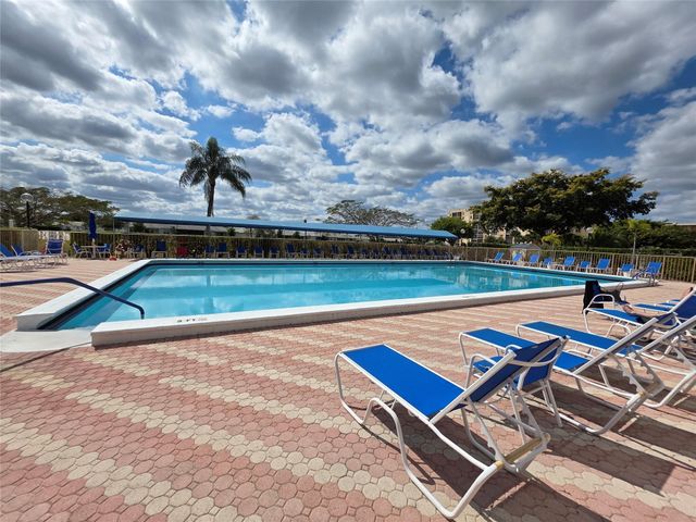 7145 Huntington Lane 208, Delray Beach, FL 33446