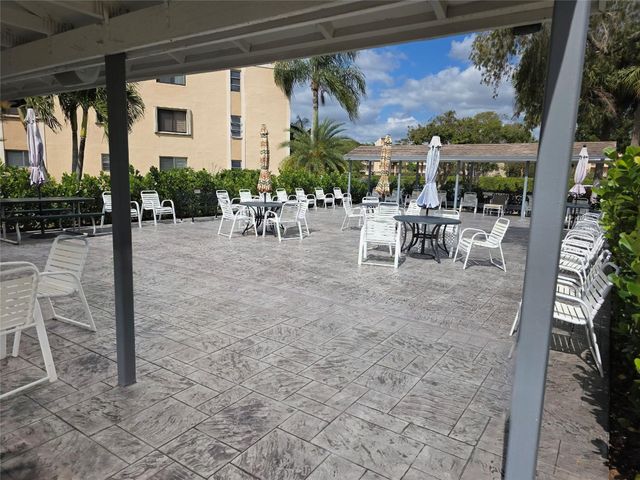 7145 Huntington Lane 208, Delray Beach, FL 33446