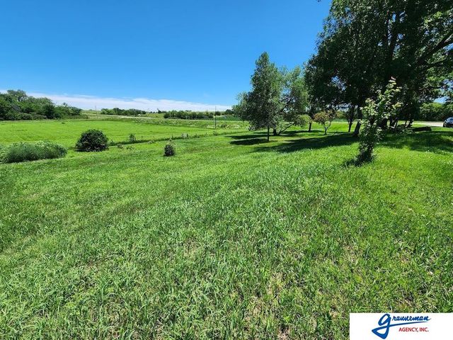 61490 136 Highway, Tecumseh, NE 68450