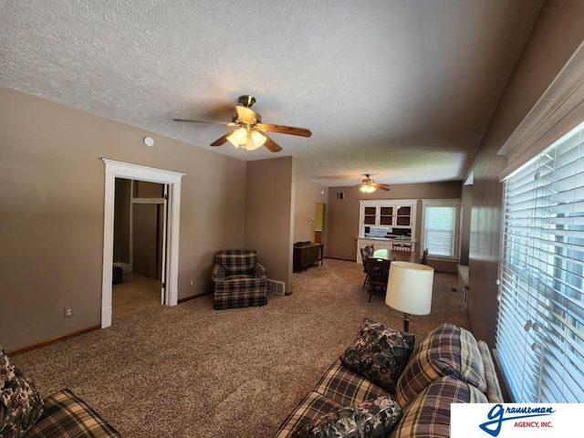 61490 136 Highway, Tecumseh, NE 68450