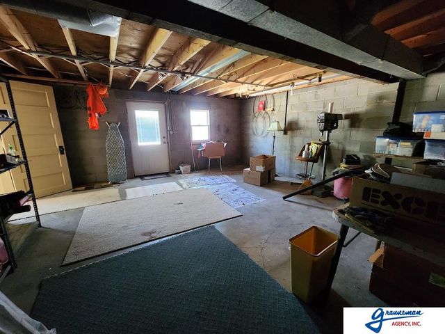 61490 136 Highway, Tecumseh, NE 68450