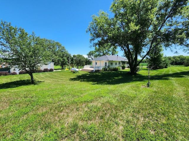61490 136 Highway, Tecumseh, NE 68450