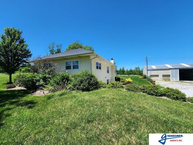 61490 136 Highway, Tecumseh, NE 68450