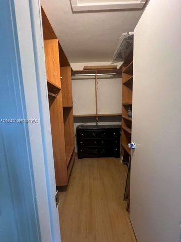 1100 NE 9th Ave 305, Fort Lauderdale, FL 33304