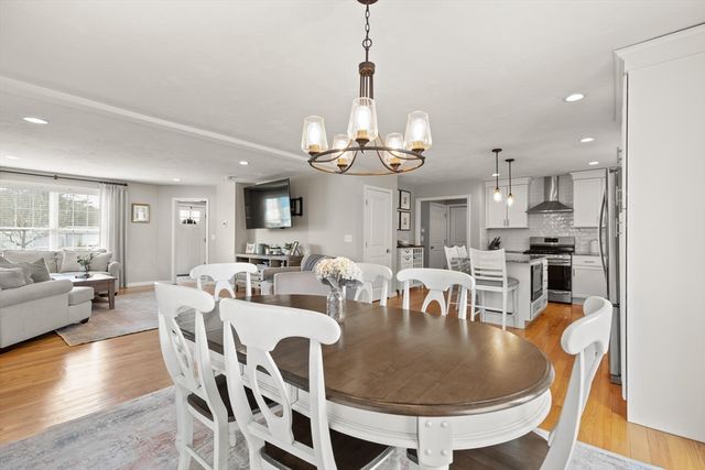 39 Windchime Road, Easton, MA 02375