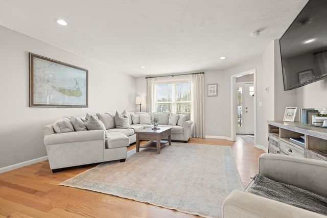 39 Windchime Road, Easton, MA 02375