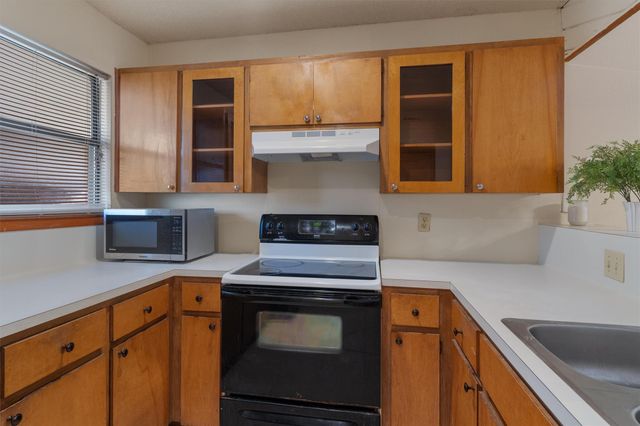 8621 Putnam DR C, Austin, TX 78757