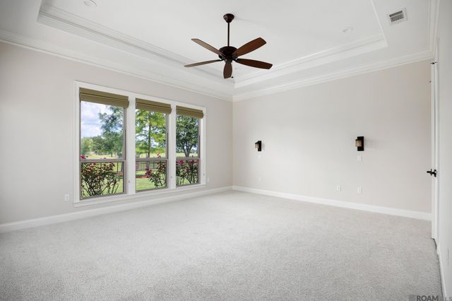 6060 Royal Palms Ct, Gonzales, LA 70737