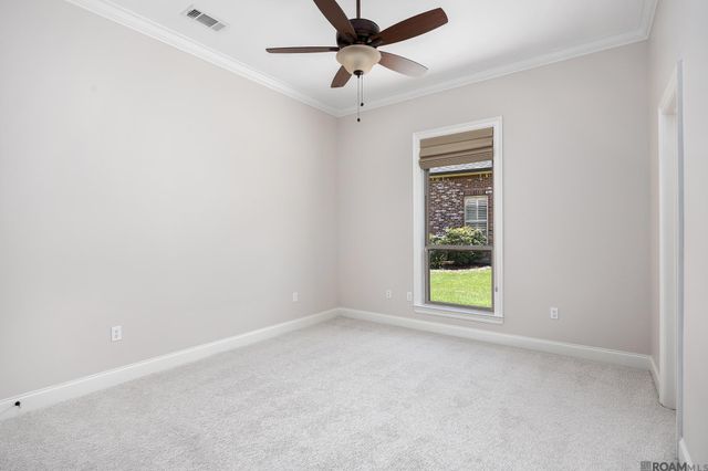 6060 Royal Palms Ct, Gonzales, LA 70737
