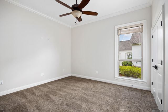 6060 Royal Palms Ct, Gonzales, LA 70737