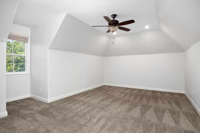 6060 Royal Palms Ct, Gonzales, LA 70737