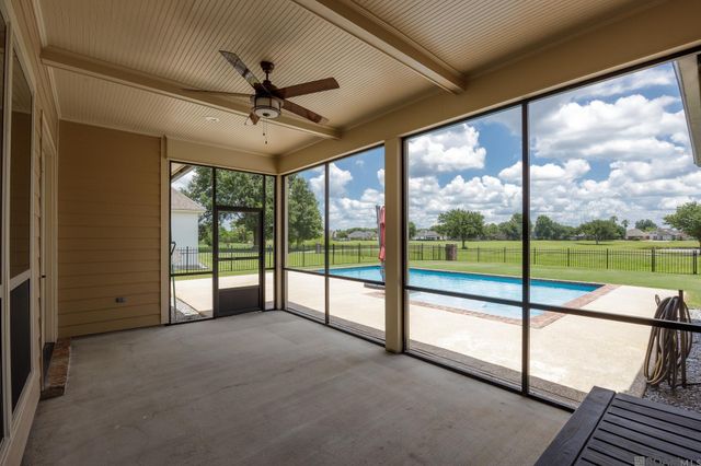 6060 Royal Palms Ct, Gonzales, LA 70737